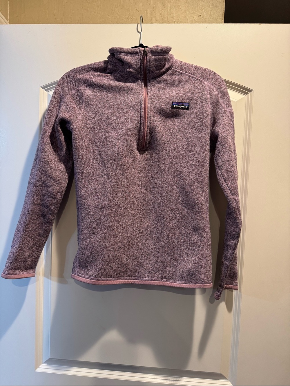 Patagonia Women’s Lavender Pink Half-Zip Fleece Pullover